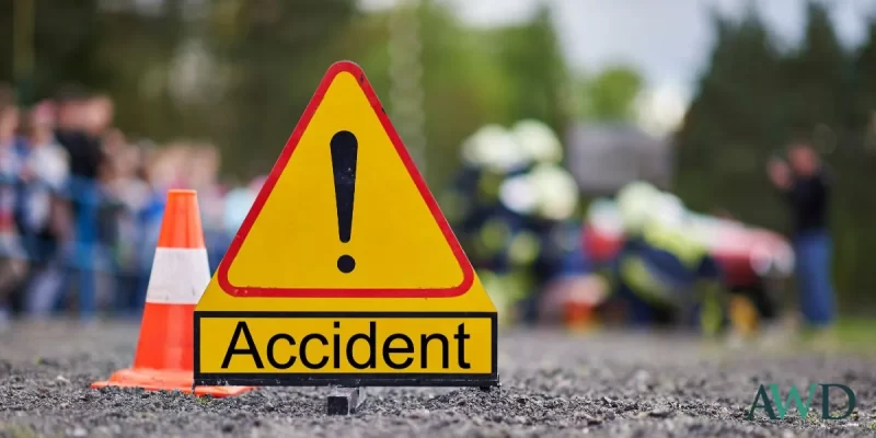 What Should I Do at the Scene of a Truck Accident?