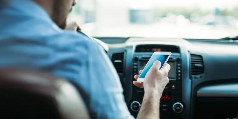 Charlotte Distracted Driving Accident Lawyer-image